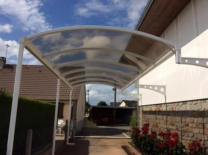 Abri de stationnement Manche