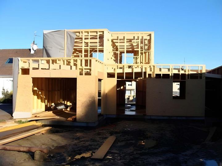 Travaux de surélévation de maison Manche